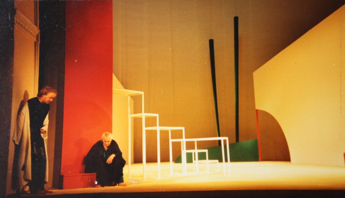 Torsten Schlüter, Bühne und Kostüme zu G.E. Lessing -"Nathan der Weise", Landestheater Eisenach, 1990